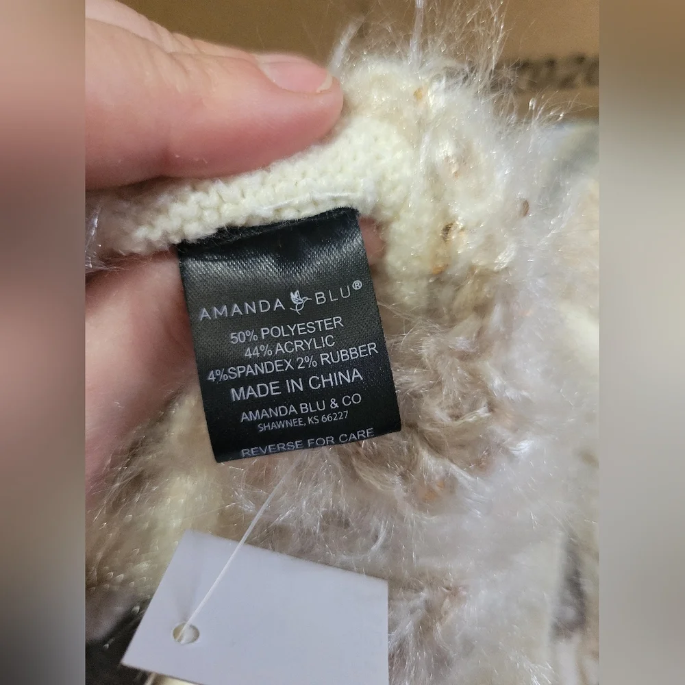 Nwt Amanda Blu knit mohair style sequin cuff gloves